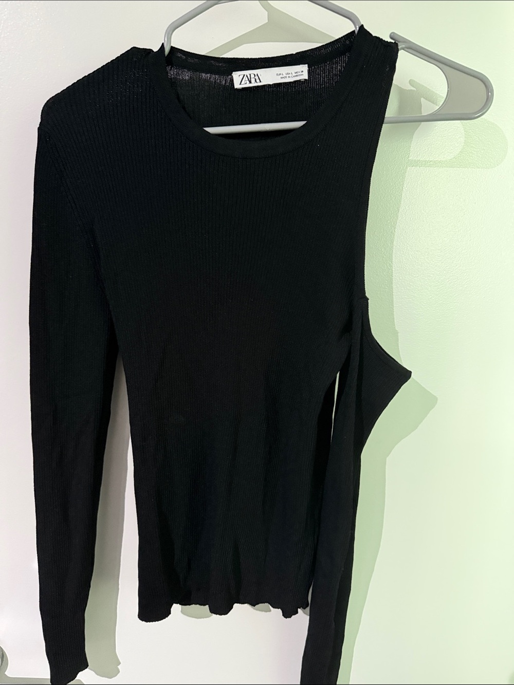 ZARA Black Ribbed Long-Sleeve Top with Cutout Detail